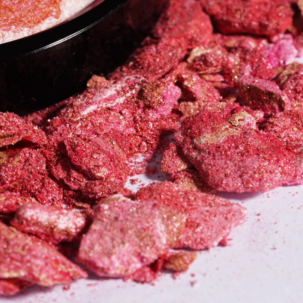 LLASIDO Soft Baked Marbleized Blush Highly Pigmented